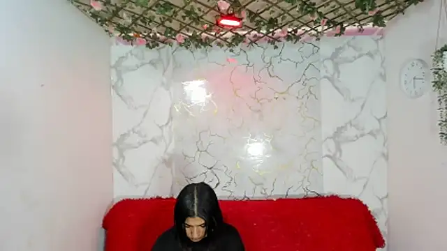 DAHNE HOT  online show from 06-12-26, 01:31