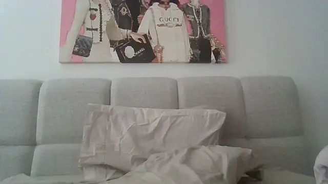 EllesWorld online show from 04-19-26, 05:36