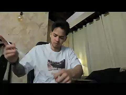 Snapshot of RONNY_COLTON chatting on 05-19-26, 10:33 RONNY COLTON online show from 05-19-26, 10:33