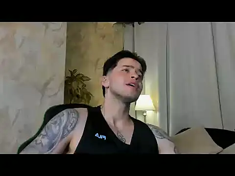 Snapshot of RONNY_COLTON chatting on 05-16-26, 10:36 RONNY COLTON online show from 05-16-26, 10:36