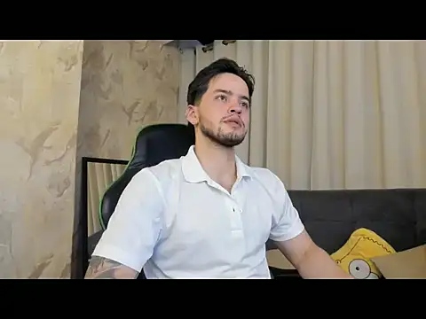 Snapshot of RONNY_COLTON chatting on 06-02-26, 11:05 RONNY COLTON online show from 06-02-26, 11:05