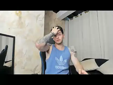 Snapshot of RONNY_COLTON chatting on 05-18-26, 11:26 RONNY COLTON online show from 05-18-26, 11:26