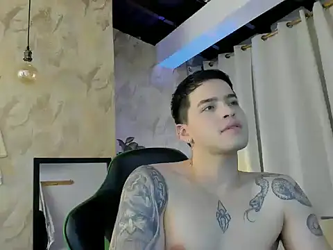 Snapshot of RONNY_COLTON chatting on 04-25-26, 11:57 RONNY COLTON online show from 04-25-26, 11:57
