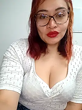 Snapshot of Amaranta-Luque chatting on 05-02-26, 07:19 Amaranta-Luque online show from 05-02-26, 07:19