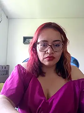 Snapshot of Amaranta-Luque chatting on 04-25-26, 07:33 Amaranta-Luque online show from 04-25-26, 07:33