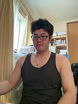 Snapshot of shun_201 chatting on 05-31-26, 05:02 shun 201 online show from 05-31-26, 05:02