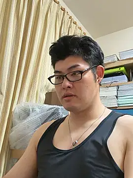 Snapshot of shun_201 chatting on 04-28-26, 09:14 shun 201 online show from 04-28-26, 09:14
