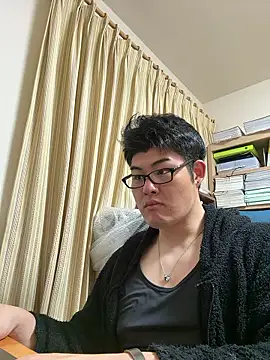 Snapshot of shun_201 chatting on 05-01-26, 03:06 shun 201 online show from 05-01-26, 03:06