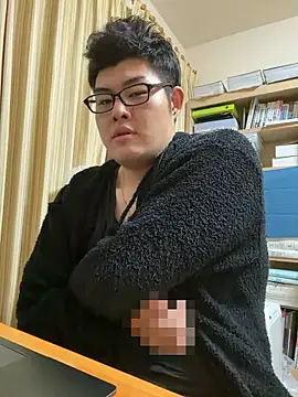 Snapshot of shun_201 chatting on 04-22-26, 10:33 shun 201 online show from 04-22-26, 10:33