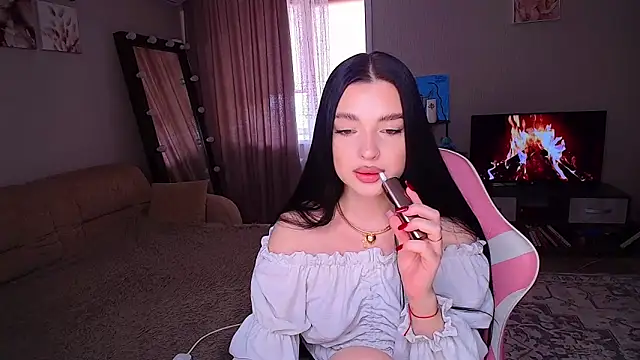 yoursLina online show from 05-27-26, 09:05