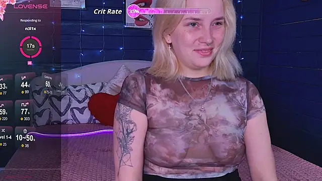 Snapshot of Crystal__Jull chatting on 05-03-26, 01:33 Crystal Jull online show from 05-03-26, 01:33