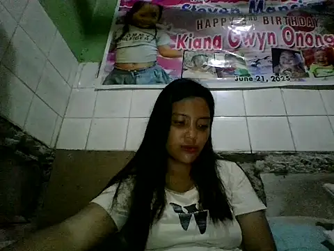 juicyredt online show from 06-17-26, 03:28
