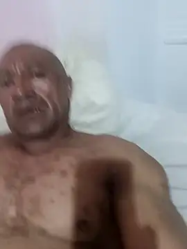 roble458 online show from 04-19-26, 06:54