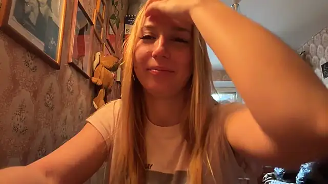 MandyVandy online show from 04-21-26, 04:41