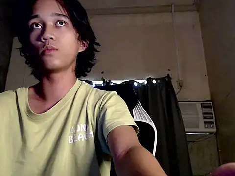 Snapshot of urnaughty_paul chatting on 06-19-26, 05:46 urnaughty paul online show from 06-19-26, 05:46