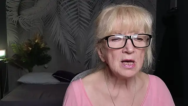 Dr Mireille online show from 06-01-26, 01:44