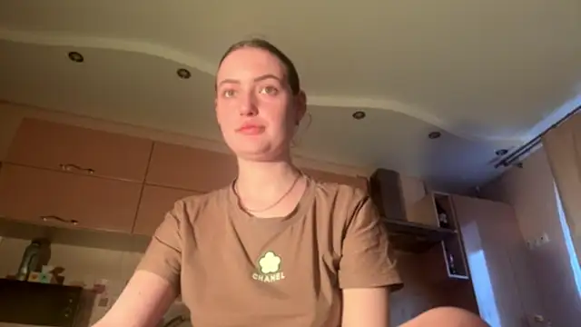 Snapshot of Lisanta chatting on 05-15-26, 04:16 Lisanta online show from 05-15-26, 04:16