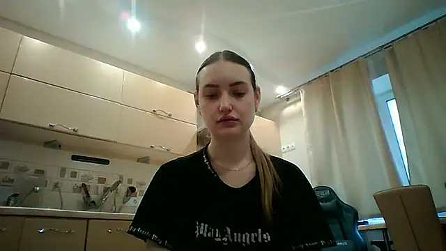Snapshot of Lisanta chatting on 05-01-26, 04:01 Lisanta online show from 05-01-26, 04:01