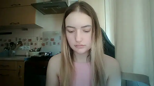 Snapshot of Lisanta chatting on 06-11-26, 07:49 Lisanta online show from 06-11-26, 07:49
