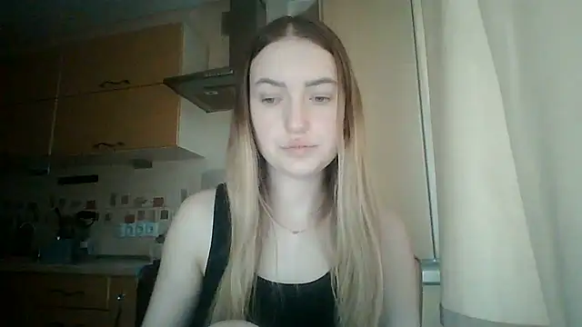Snapshot of Lisanta chatting on 06-03-26, 09:21 Lisanta online show from 06-03-26, 09:21