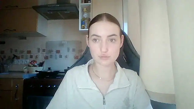 Lisanta online show from 06-16-26, 03:56