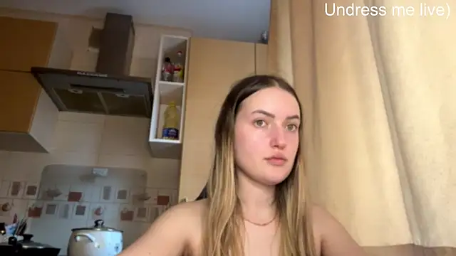 Snapshot of Lisanta chatting on 05-26-26, 03:54 Lisanta online show from 05-26-26, 03:54