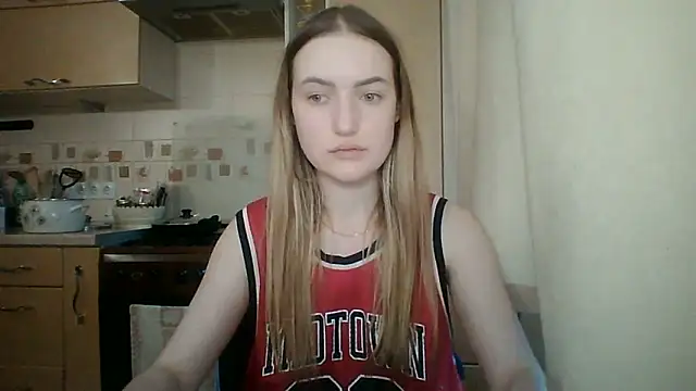 Snapshot of Lisanta chatting on 06-05-26, 05:07 Lisanta online show from 06-05-26, 05:07