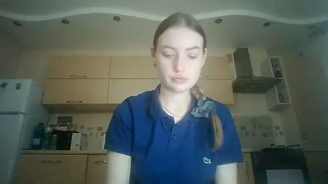 Lisanta online show from 06-30-26, 07:03