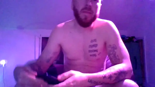 Snapshot of MrPurple999 chatting on 06-02-26, 12:54 MrPurple999 online show from 06-02-26, 12:54