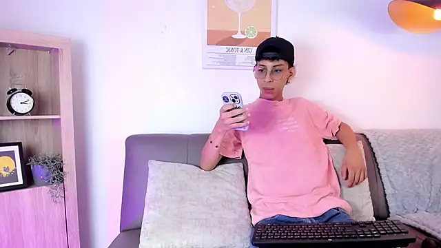 Snapshot of dax_blaze chatting on 05-11-26, 01:01 dax blaze online show from 05-11-26, 01:01
