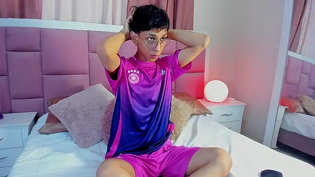 Snapshot of dax_blaze chatting on 06-03-26, 01:45 dax blaze online show from 06-03-26, 01:45