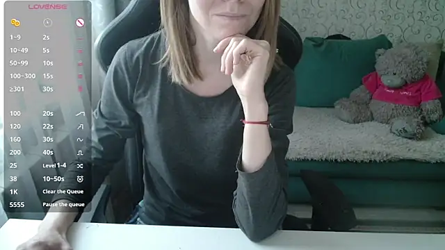  AlliceCullen  online show from 04-21-26, 04:24