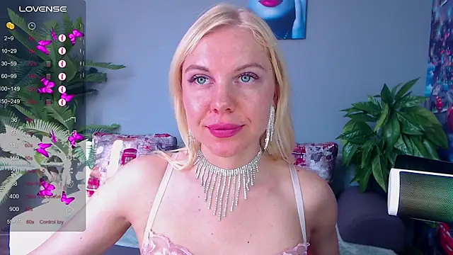 Snapshot of FromRussia chatting on 07-15-26, 01:34 FromRussia online show from 07-15-26, 01:34
