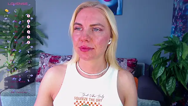 Snapshot of FromRussia chatting on 06-05-26, 01:21 FromRussia online show from 06-05-26, 01:21