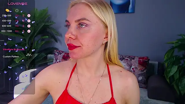 Snapshot of FromRussia chatting on 06-03-26, 02:01 FromRussia online show from 06-03-26, 02:01