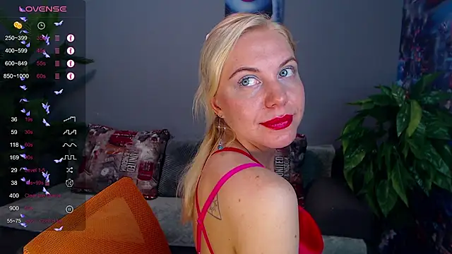 Snapshot of FromRussia chatting on 06-25-26, 01:47 FromRussia online show from 06-25-26, 01:47