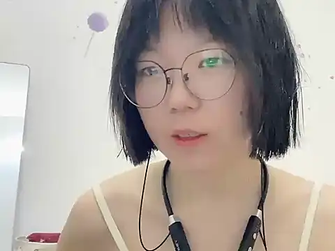 Belle-LL online show from 04-25-26, 02:36