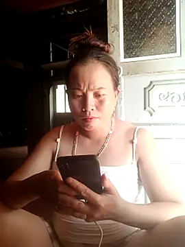 Snapshot of phuongtrinh1 chatting on 07-06-26, 06:53 phuongtrinh1 online show from 07-06-26, 06:53