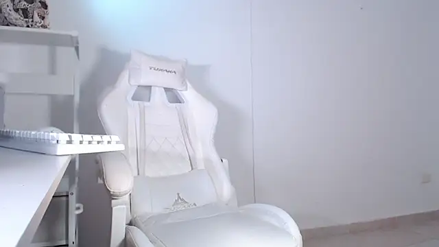 Snapshot of CaishenX_ chatting on 04-25-26, 03:20 CaishenX online show from 04-25-26, 03:20