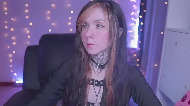 Snapshot of -VKatt chatting on 05-22-26, 03:04 -VKatt online show from 05-22-26, 03:04