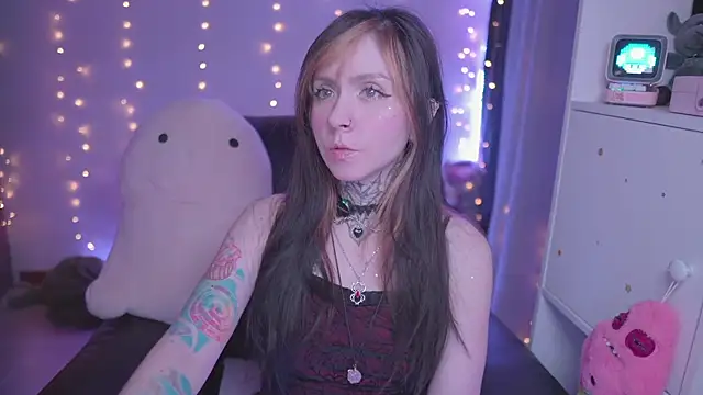 Snapshot of -VKatt chatting on 05-17-26, 03:06 -VKatt online show from 05-17-26, 03:06