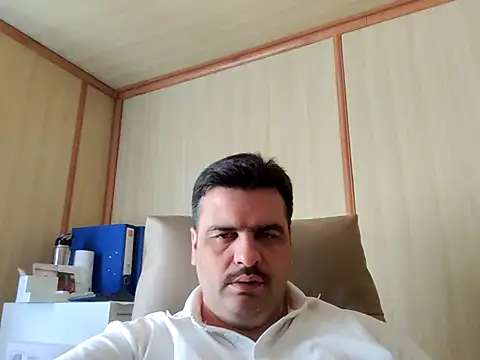 office-man online show from 04-20-26, 04:48