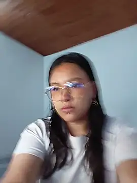 Snapshot of _Juno chatting on 07-16-26, 03:09 Juno online show from 07-16-26, 03:09