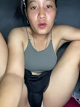 Snapshot of beli001 chatting on 05-27-26, 02:02 beli001 online show from 05-27-26, 02:02