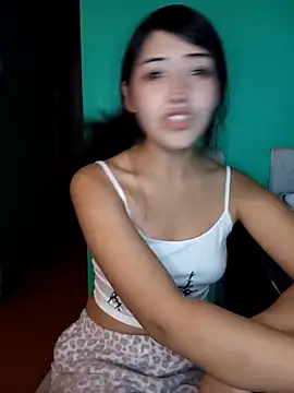 Snapshot of HonyHanna chatting on 05-03-26, 02:49 HonyHanna online show from 05-03-26, 02:49