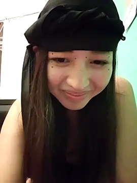 Snapshot of HonyHanna chatting on 04-23-26, 03:46 HonyHanna online show from 04-23-26, 03:46