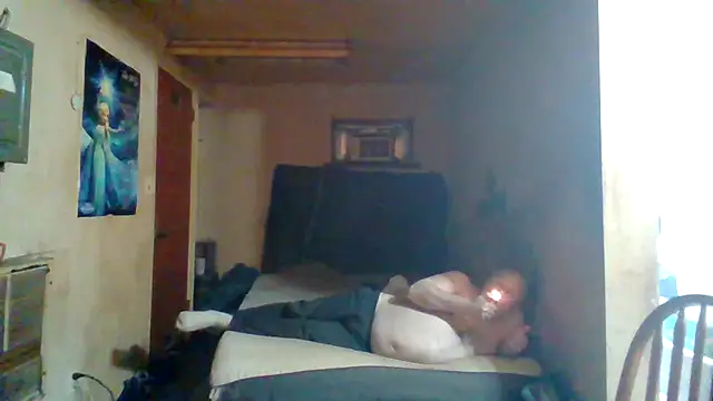 Snapshot of Nightshade1195 chatting on 06-24-26, 06:39 Nightshade1195 online show from 06-24-26, 06:39