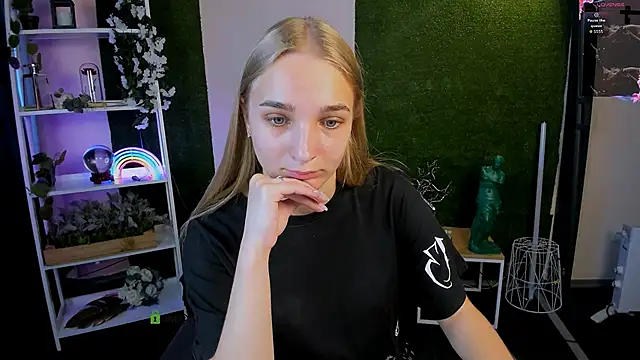 Snapshot of ollivia_dream chatting on 06-12-26, 05:49 ollivia dream online show from 06-12-26, 05:49