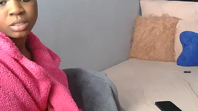 julianaa19 online show from 06-29-26, 12:05