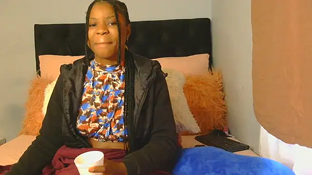 julianaa19 online show from 05-28-26, 05:04